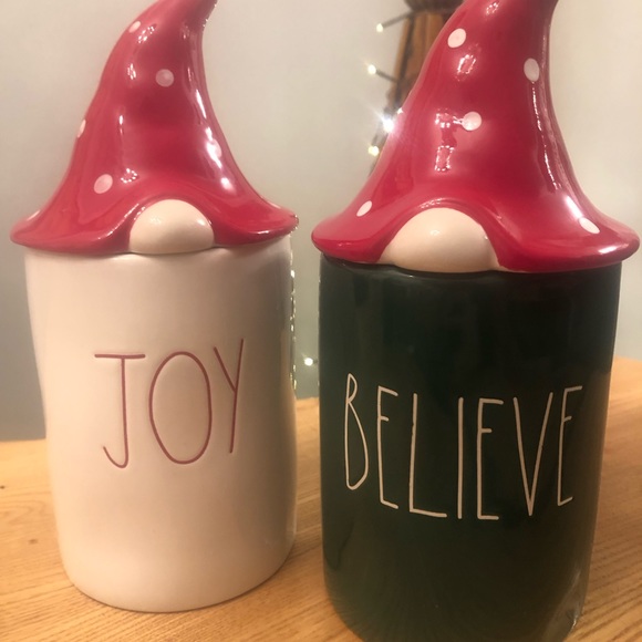 RAE DUNN: Christmas Gnome Sented Candle with lid Topper Canister 🇺🇸 RELEASE - Picture 6 of 8